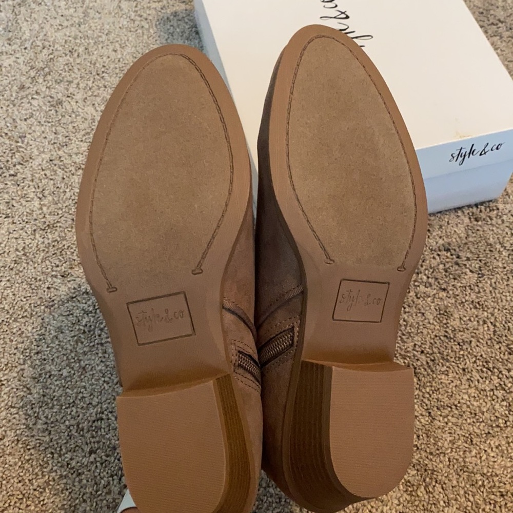 Booties - Picture 3 of 4